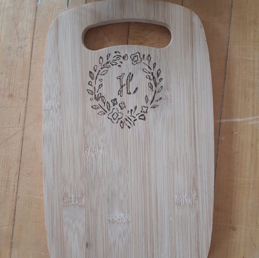 Wood cutting board